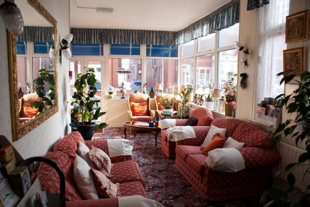 The Highfield Private Hotel Blackpool Zewnętrze zdjęcie