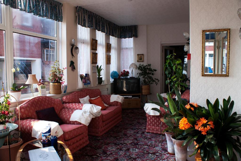 The Highfield Private Hotel Blackpool Zewnętrze zdjęcie