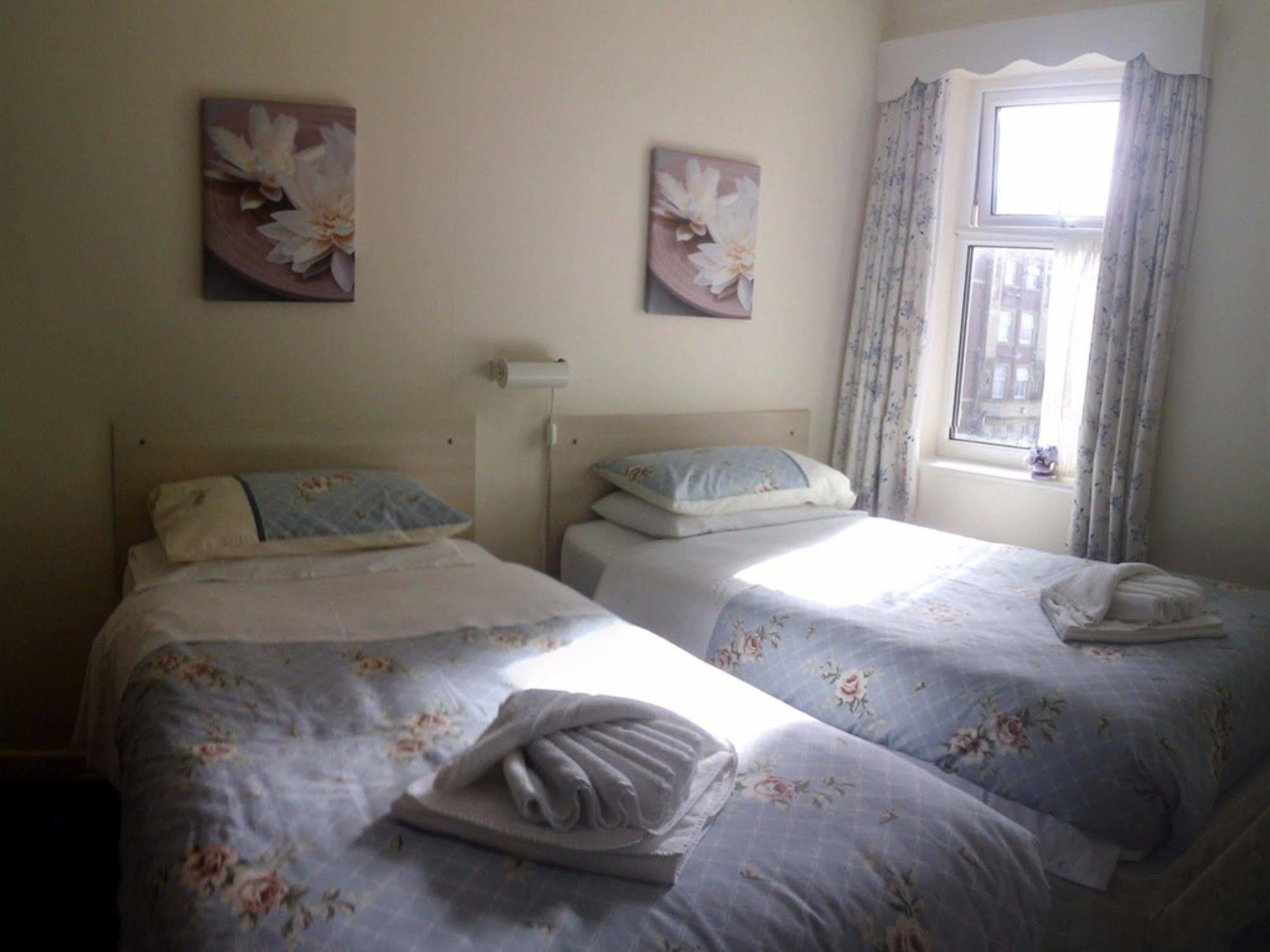 The Highfield Private Hotel Blackpool Zewnętrze zdjęcie