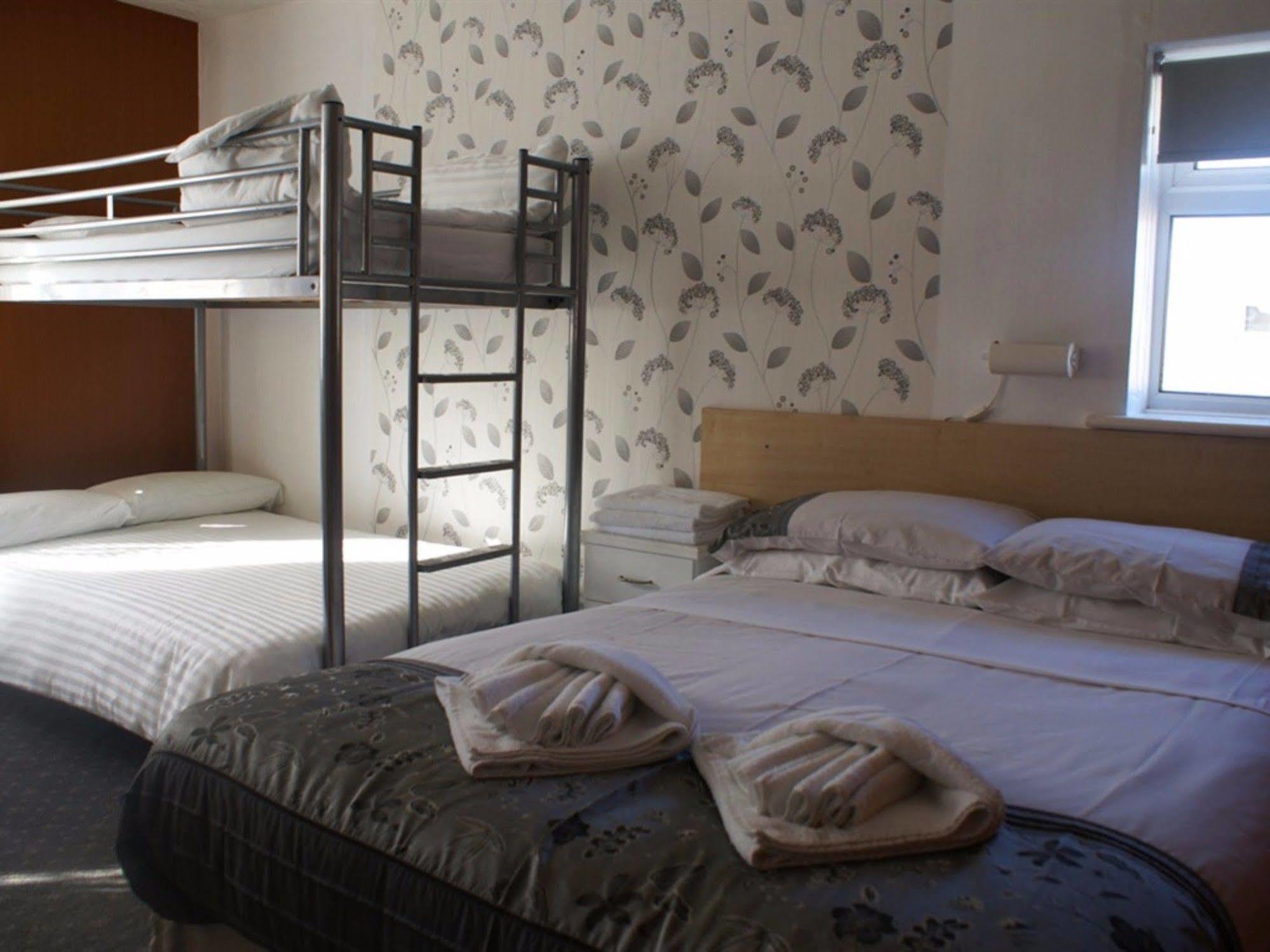 The Highfield Private Hotel Blackpool Zewnętrze zdjęcie