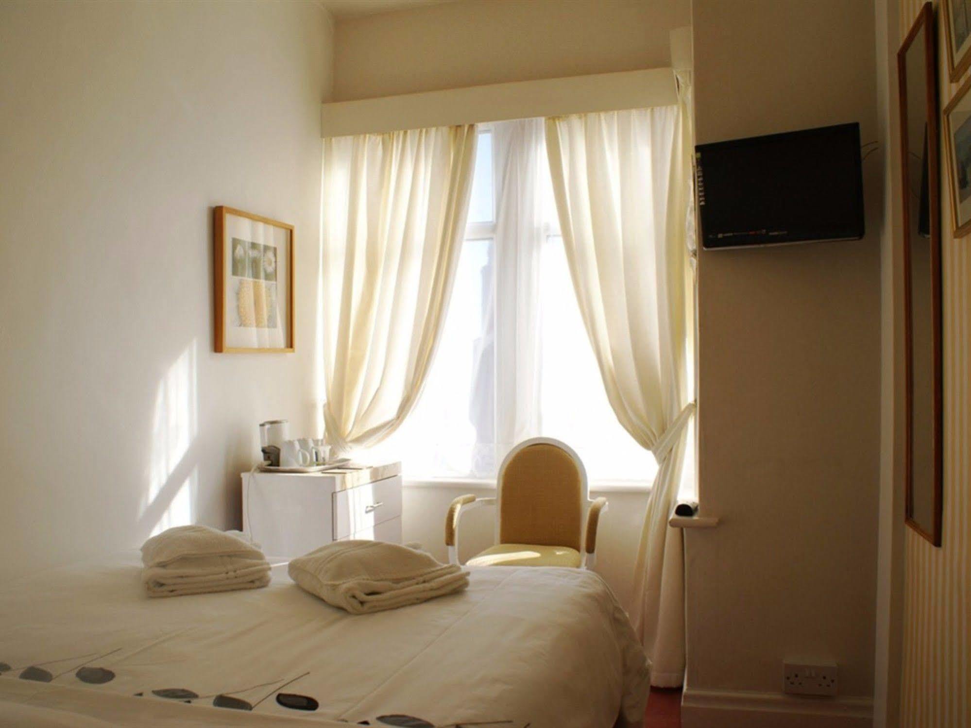 The Highfield Private Hotel Blackpool Zewnętrze zdjęcie