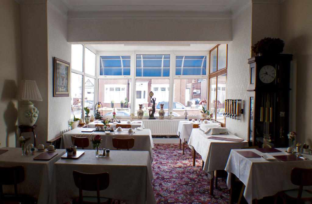 The Highfield Private Hotel Blackpool Zewnętrze zdjęcie